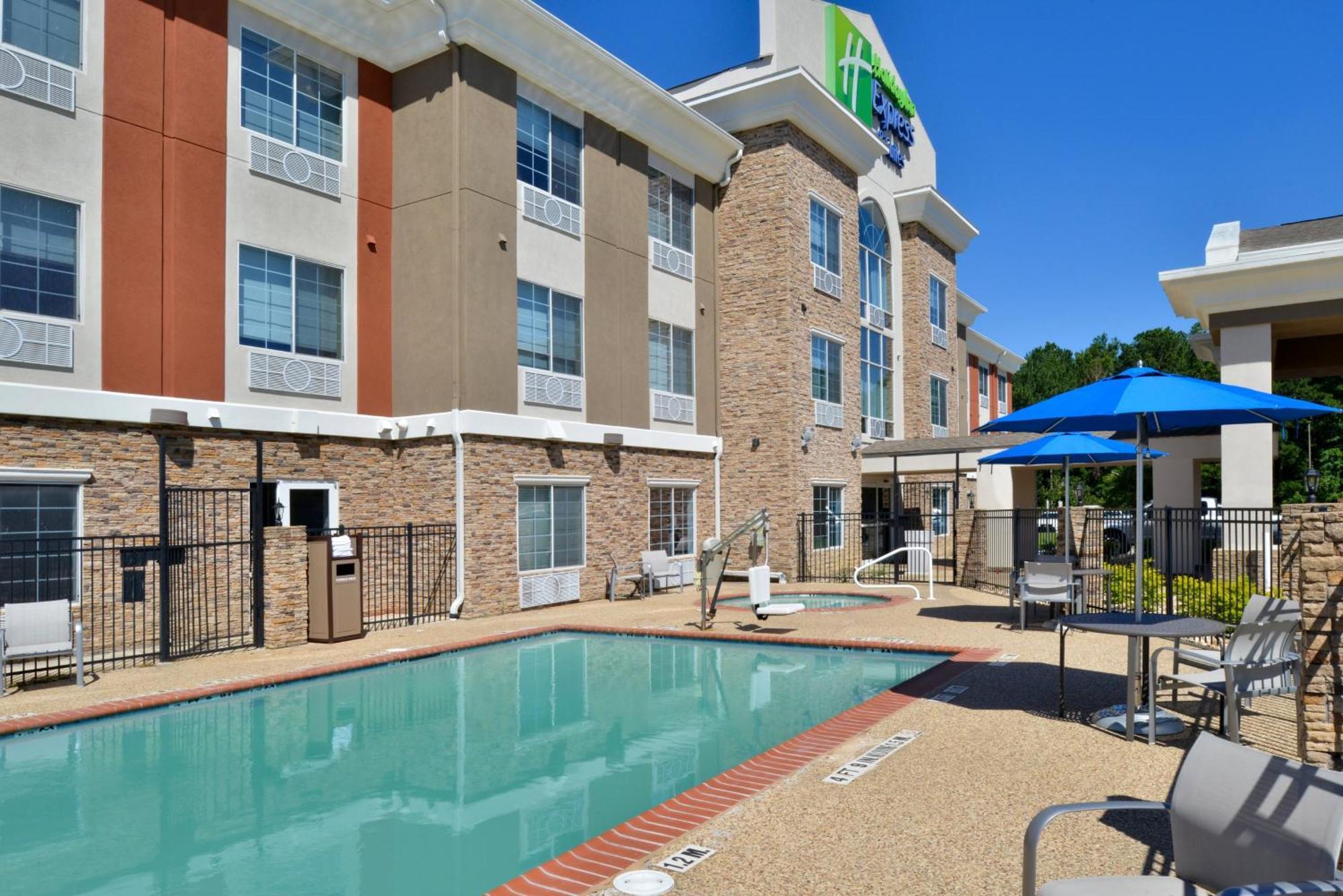 Holiday Inn Express Hotel & Suites Carthage, An Ihg Hotel Exterior photo